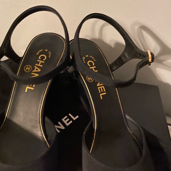 Shoes - Picture 8 of 11